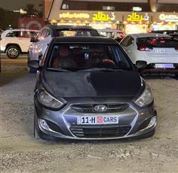 هیوندای ئەکسنت هاچباک